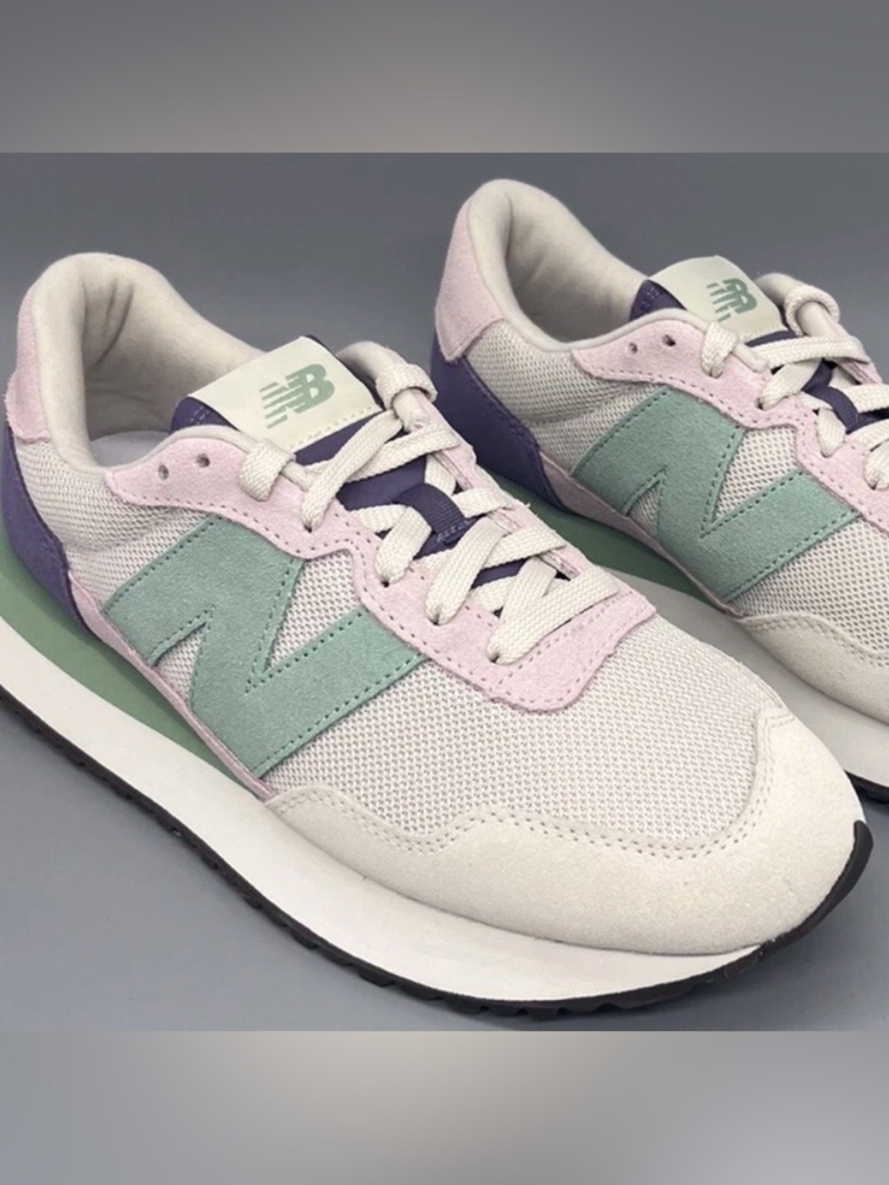 New Balance Women's Pastel Mint, Lavender & Purple Retro Runner size 9